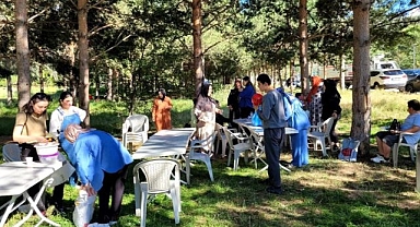 Otizmli çocuklar ve ailelerine piknik etkinliği