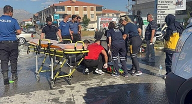 Otomobil ile motosiklet çarpıştı: 2 yaralı