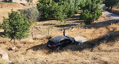 Otomobil şarampole uçtu: 3 yaralı