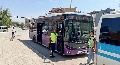 Polis ve zabıta ekipleri trafik denetimi yaptı