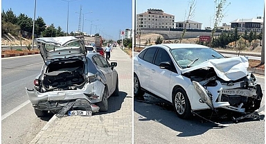 Seyir halindeki otomobiller çarpıştı: 2 yaralı