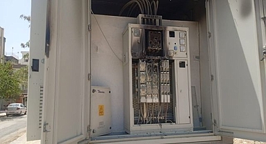 Sıcağa dayanamayan trafo alev aldı
