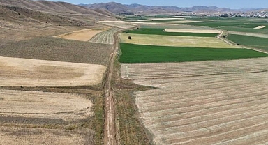 Tarla içi yolların yapımına başlandı