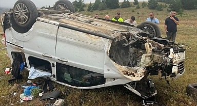 Yoldan çıkıp takla atan araçta can pazarı!