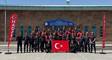 Arama kurtarma ekibi sınavı geçti