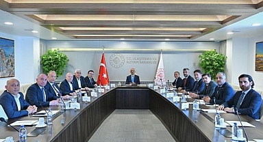 Bakan Uraloğlu ile ulaşım zirvesinde bir araya geldiler