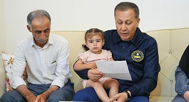 Bakan Yerlikaya Erzurumlu şehidin ailesine Cumhurbaşkanı Erdoğan'ın mektubunu okudu