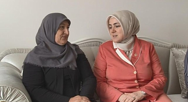 Cumhurbaşkanı Erdoğan'ın mektubu şehit annesine teslim edildi