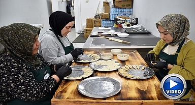 Kadınlar yöresel lezzetlerle aile bütçesine katkı sağlıyorlar