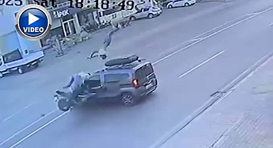 Kaza yapan motosikletteki yolcu havada üç takla attı!