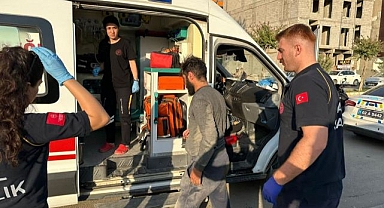 Kontrolden çıkan motosiklet devrildi