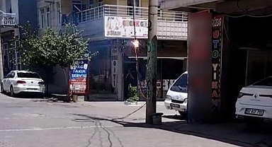 Kopan elektrik hattı yangın çıkardı