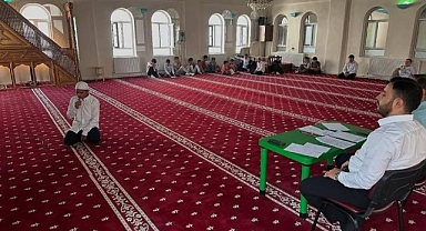 Kur'an kurslarında çifte yarışma heyecanı