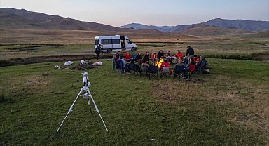 Meteor yağmurunu izlemek için buluştular