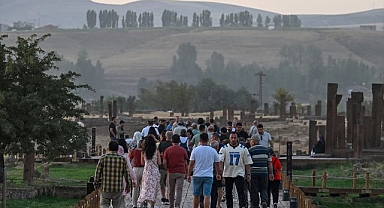 Mezarlıkta ecdada vefa ziyareti yoğunluğu