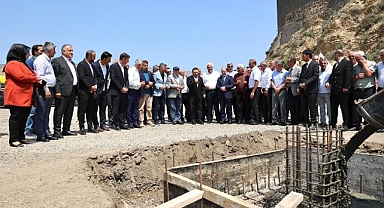 Oltu'da Kapalı Pazar Yeri Projesi'nin temeli atıldı