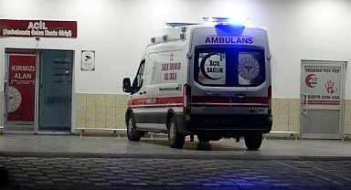 Otomobil ile çapa motoru çarpıştı: 1'i ağır 3 yaralı