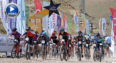 Palandöken'in zirvesinde pedal çevirdiler   