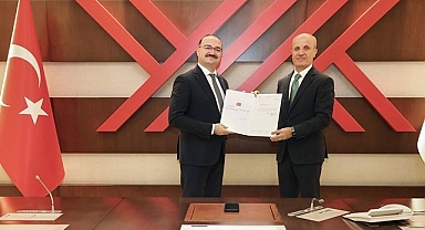 Rektör Hacımüftüoğlu'ndan YÖK Başkanı Özvar'a tebrik mesajı