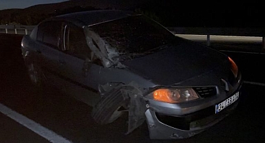 Traktör ile otomobil çarpıştı: 2 yaralı