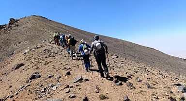 Zafer tırmanışı başarıyla tamamlandı