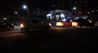 12 kişinin karıştığı trafik tartışması kanlı bitti!