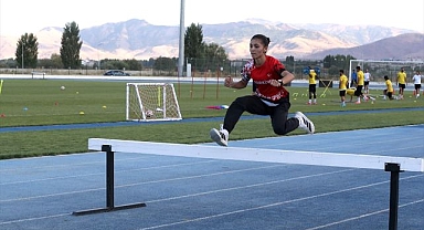 24 yıllık rekoru kıran sporcunun gözü yeni şampiyonluklarda