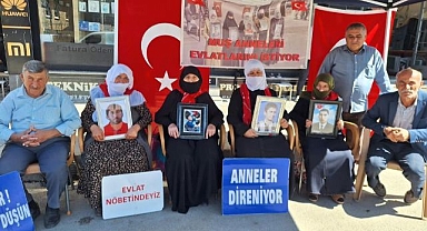 Annelerin evlat nöbeti devam ediyor