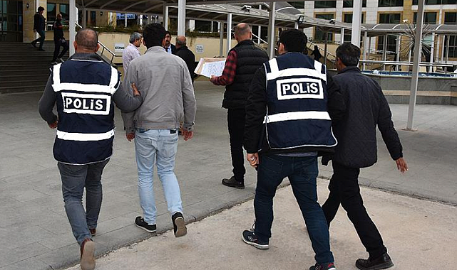 Aranan şahıslar yakayı ele verdi