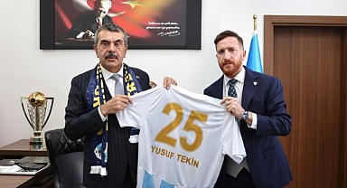 Bakan Tekin Erzurumspor'u ziyaret etti