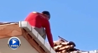Çatıda çalışırken canını hiçe saydı!
