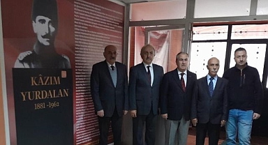 ER-VAK’tan Kazım Yurdalan Ortaokulu’na kültür hizmeti