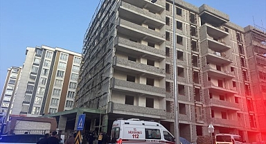 Erzurum'da inşaat işçisi 7'nci kattan düştü