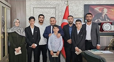 Genç hafızlar yeteneklerini sergiledi