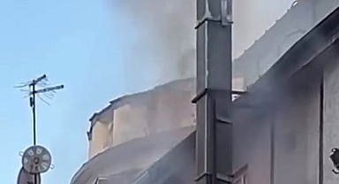 İş yerinin çatısında çıkan yangın korkuttu!