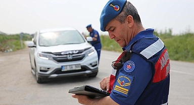 Jandarmadan sıkı asayiş uygulaması; Yüzlerce kişi yakalandı