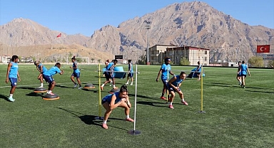 Kadın Futbol Takımı yeni sezona iddialı hazırlanıyor