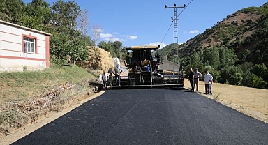 Köy yolları sıcak asfalta kavuşuyor
