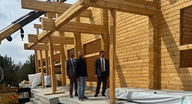 Kütük Evi’in yapımı sürüyor