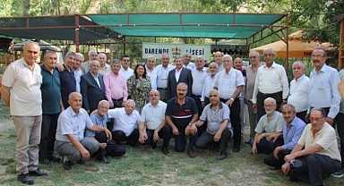 Lise mezunları yarım asır sonra buluştu