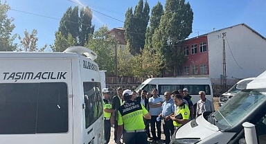 Okul servis araçları ve sürücüler denetlendi