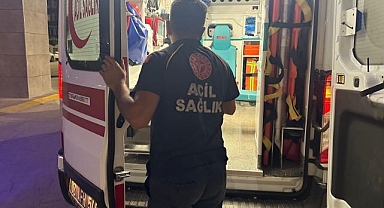  Otomobille motosiklet çarpıştı! Ortalık savaş alanına döndü