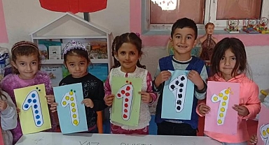 Sayılarla tanışan minik eller