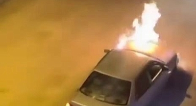 Seyir halindeki otomobil yandı