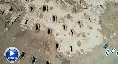 Temizlenen mezarlıklarda ilginç görüntüler!