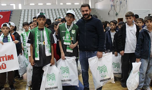750 öğrenciye forma desteği