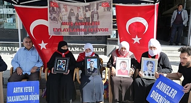 Aileler evlat nöbetini sürdürdü