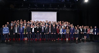 Akademisyenler ödüllendirildi