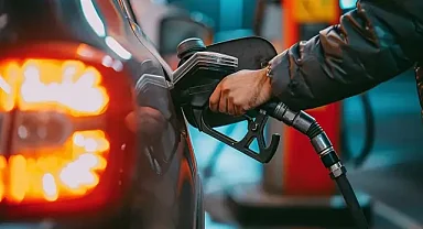 Akaryakıta gece yarısı okkalı zam! 