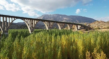 Alman Köprüsü’nde renk cümbüşü